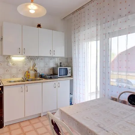 民宿 Hilda Vendeghaz *