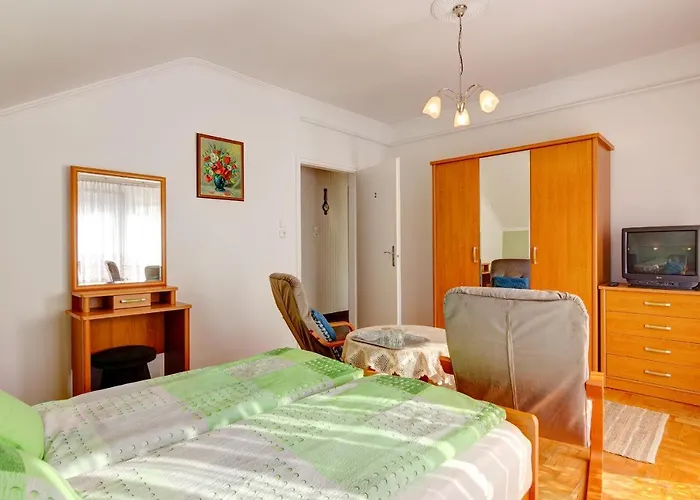 Hilda Vendeghaz Kwatera prywatna *